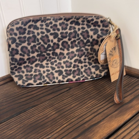 NWT Catchfly Floral and leopard Patterned Wristlet Clutch Essentials pouch - Picture 2 of 5